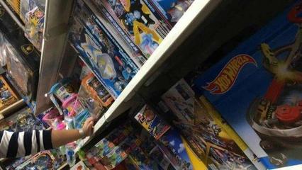 网红玩具“炸包”走红扬州，安全隐患堪忧 有儿童险失明，销售乱象亟待监管